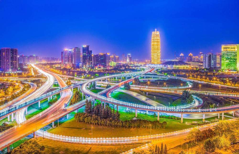 鄭州，躍動新時代，學(xué)習(xí)變革，自信成就夢想之都市