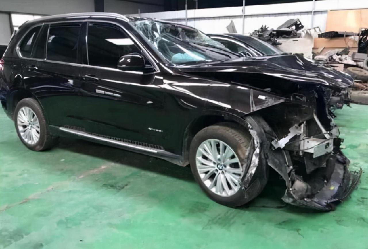 寶馬X5最新報(bào)價(jià)揭曉，購(gòu)車之旅與深厚友情的開始