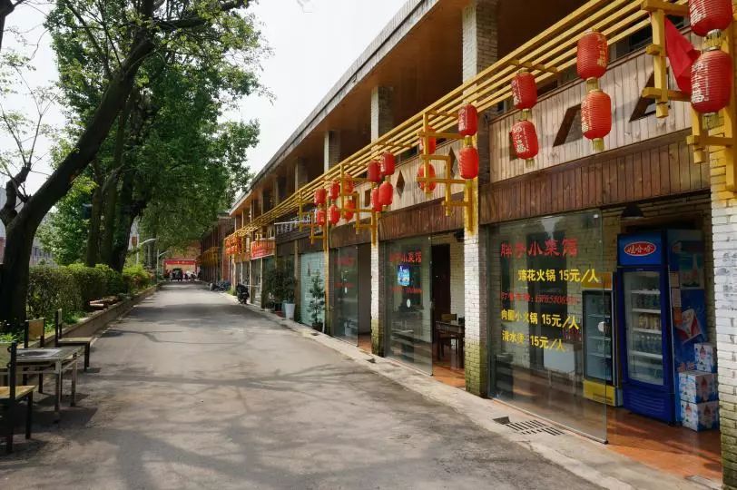 柴油價(jià)格深度探索，小巷特色小店背后的秘密與最新每噸價(jià)格揭秘