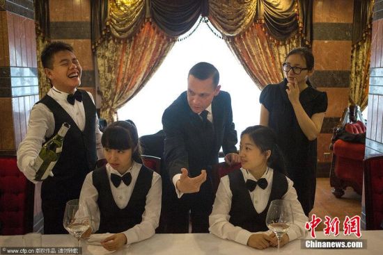 探秘楚喬傳朱管家演員推薦的小巷特色美食與獨特環(huán)境之旅